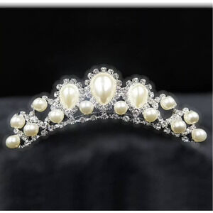 Clear Rhinestone Faux Pearl Silver Tone Metal Comb PC616 Bridal Party